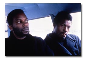 Jocelyn (Alex Descas) und Dah (Isaach de Bankolé)