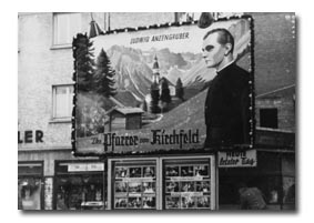 Werbetafel zu "Der Pfarrer von Kirchfeld"