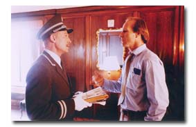 Portier und Henry Harrison (Wiilliam Hurt)